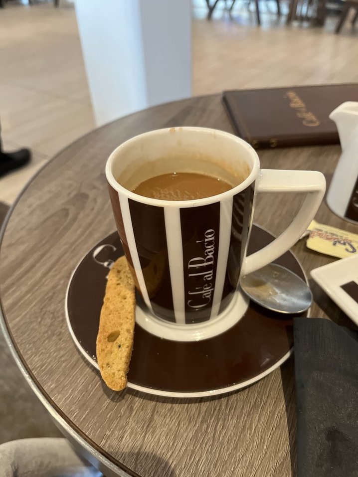 Celebrity Apex - Café al Bacio - Americano