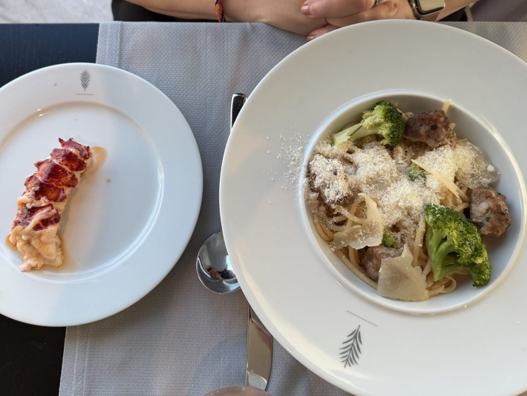 Bucatini w/ Garlic @ Oil & Lobster Tail @ Luminae