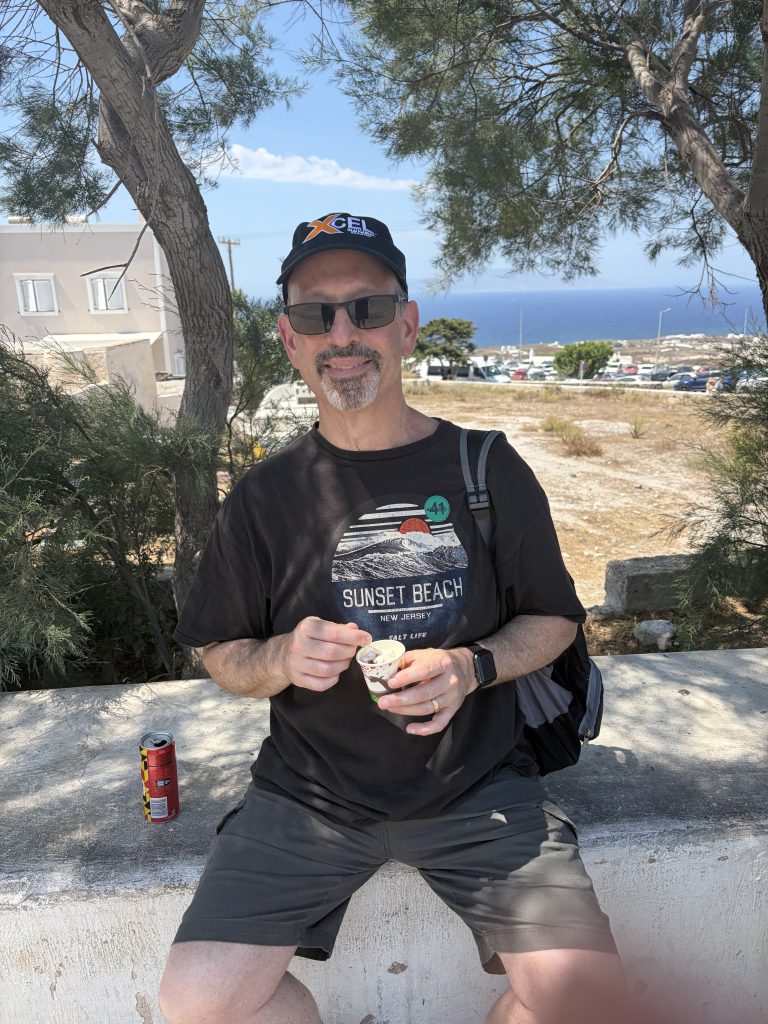 Gelato & Crispy Coke Zero in Oia