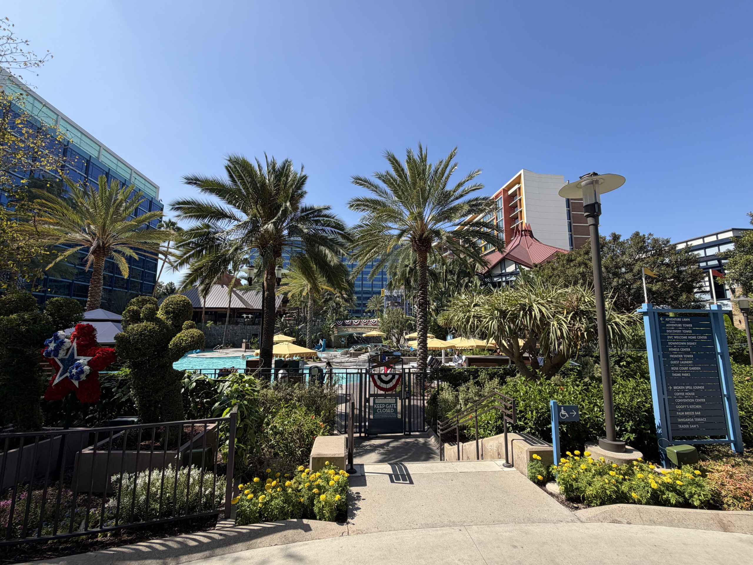 Disneyland Hotel Central Pool Courtyard