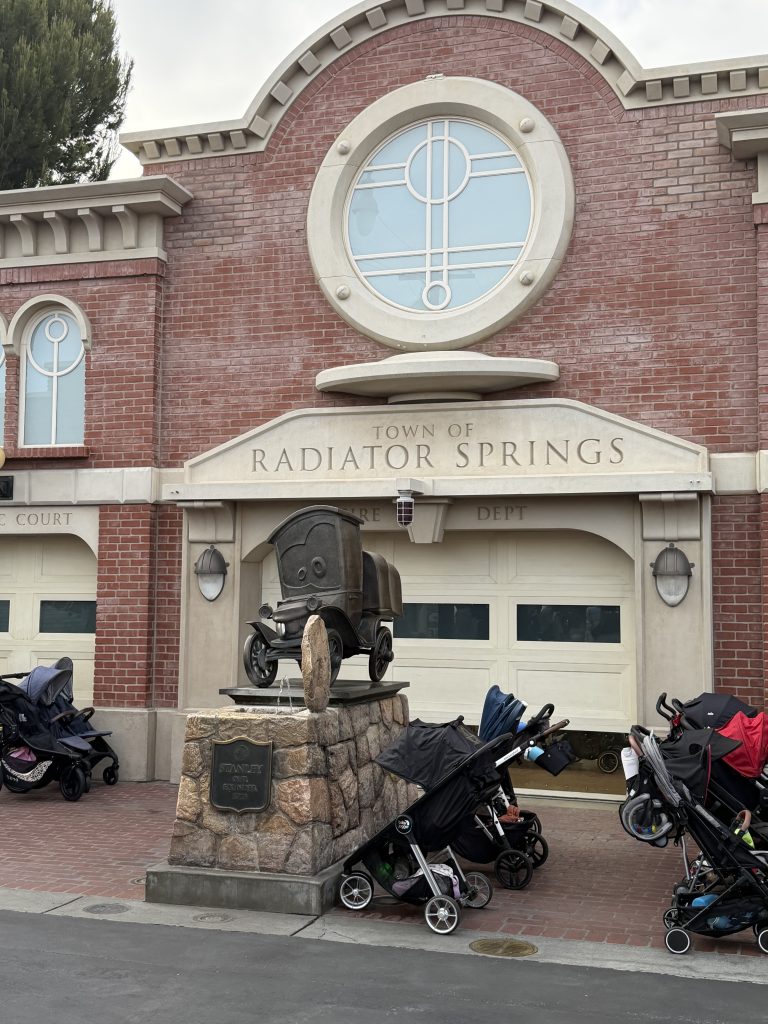 Stanley & Radiator Springs Courthouse