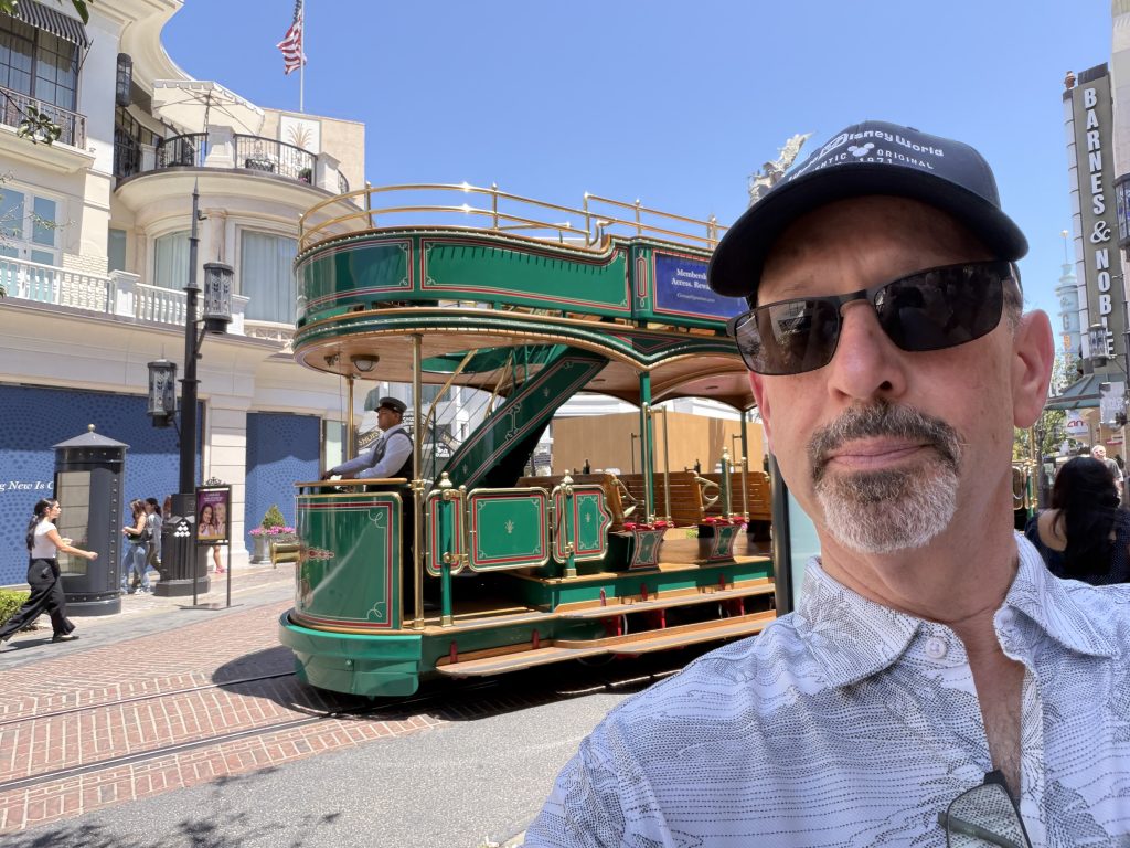 Trolley Selfie @ The Grove
