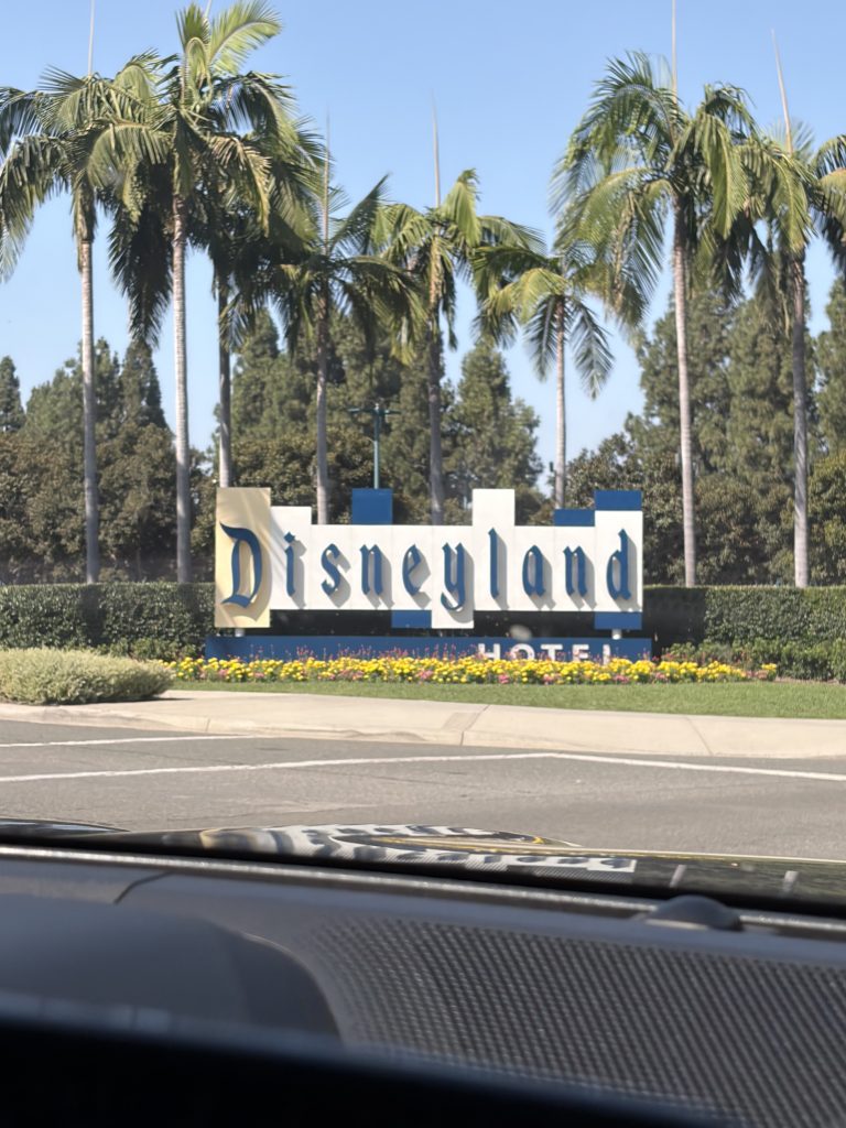 Villas at Disneyland Hotel review - Disneyland Hotel Entrance